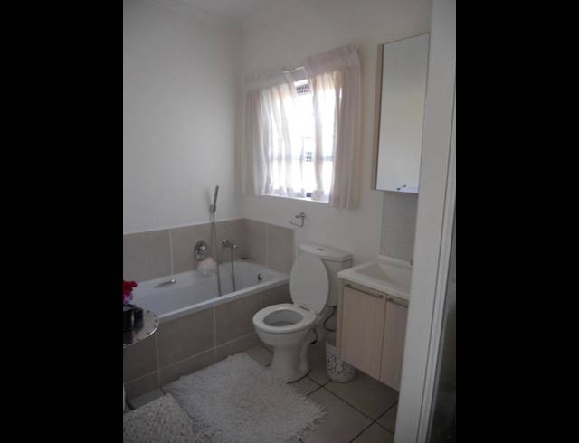 1 BEDROOM PROPERTY TO RENT IN BRYANSTON